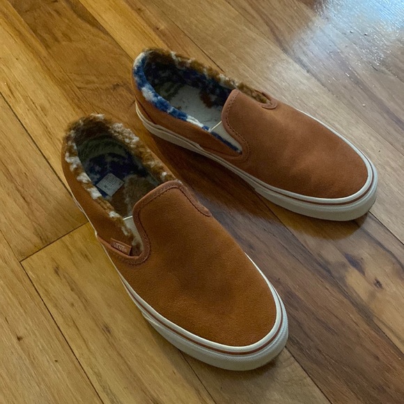 vans sherpa lined slip on